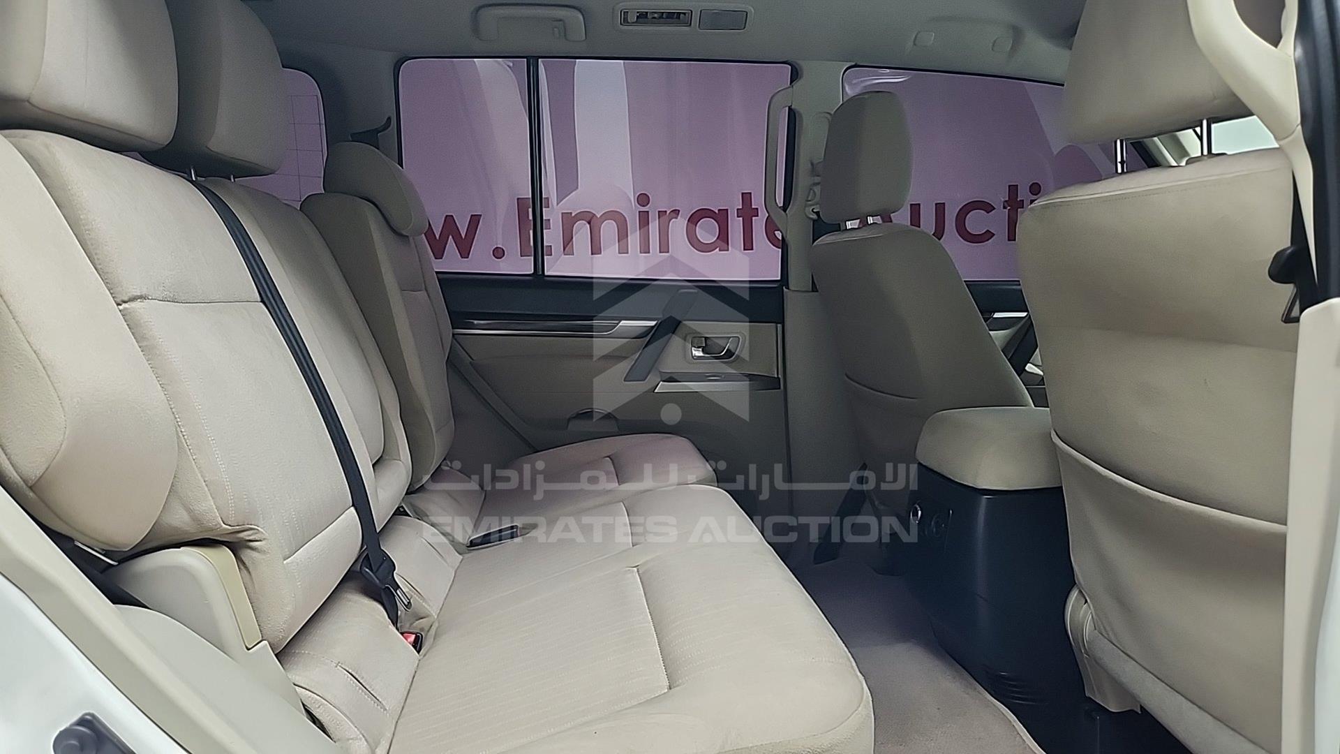2013 MITSUBISHI PAJERO VIN: JMYLRV95WDJ704386
