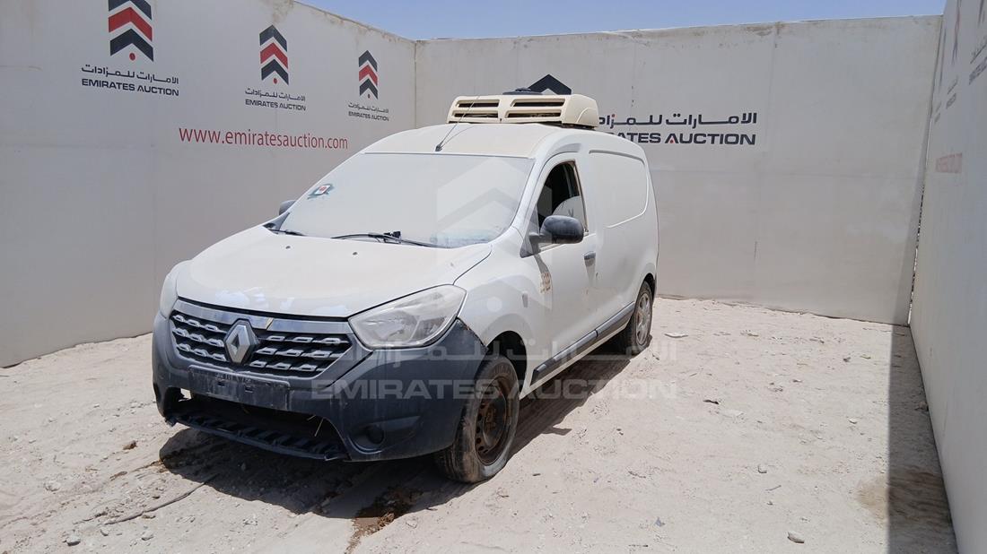 2020 Renault Dokker — Front Left Angle — Photo 4