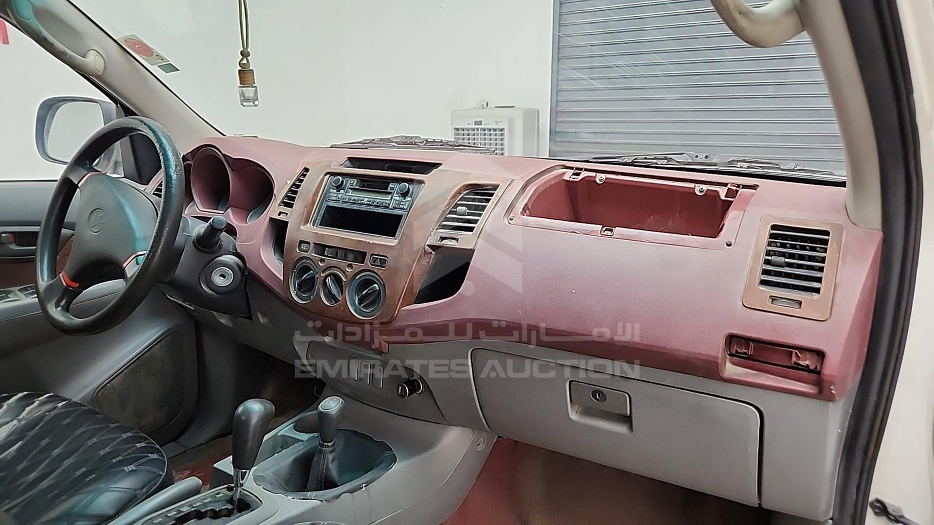 2008 TOYOTA HILUX VIN: MR0FX22G181309155