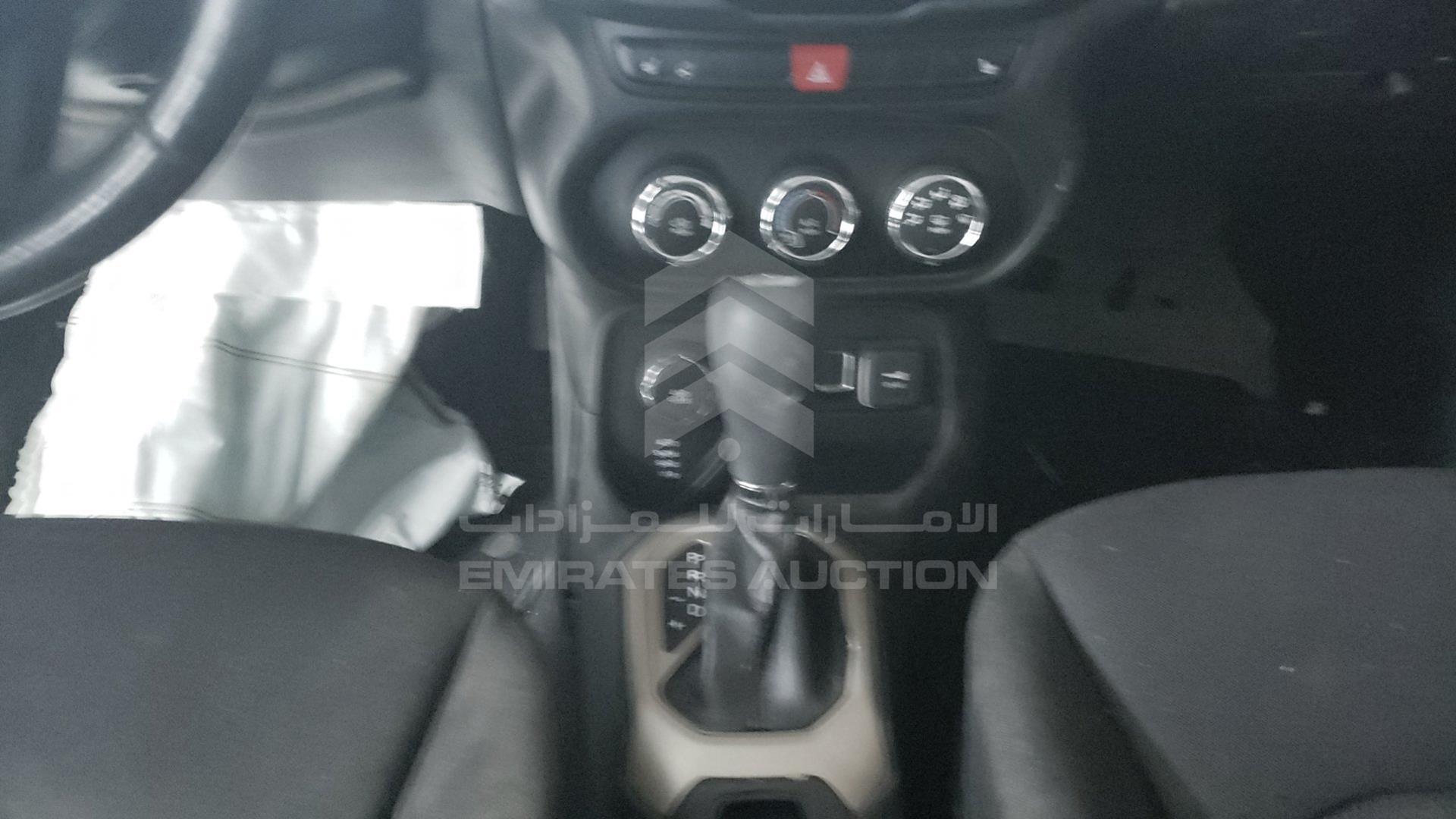2015 JEEP RENEGADE VIN: ZACCJBBT7FPB29000