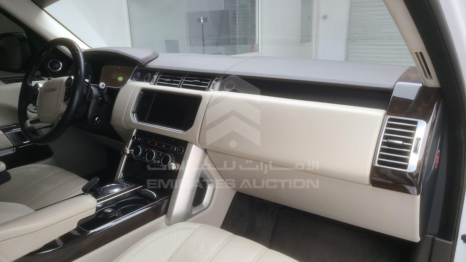 SALGA2EF1FA220893 - 2015 Range Rover Vogue - #461234