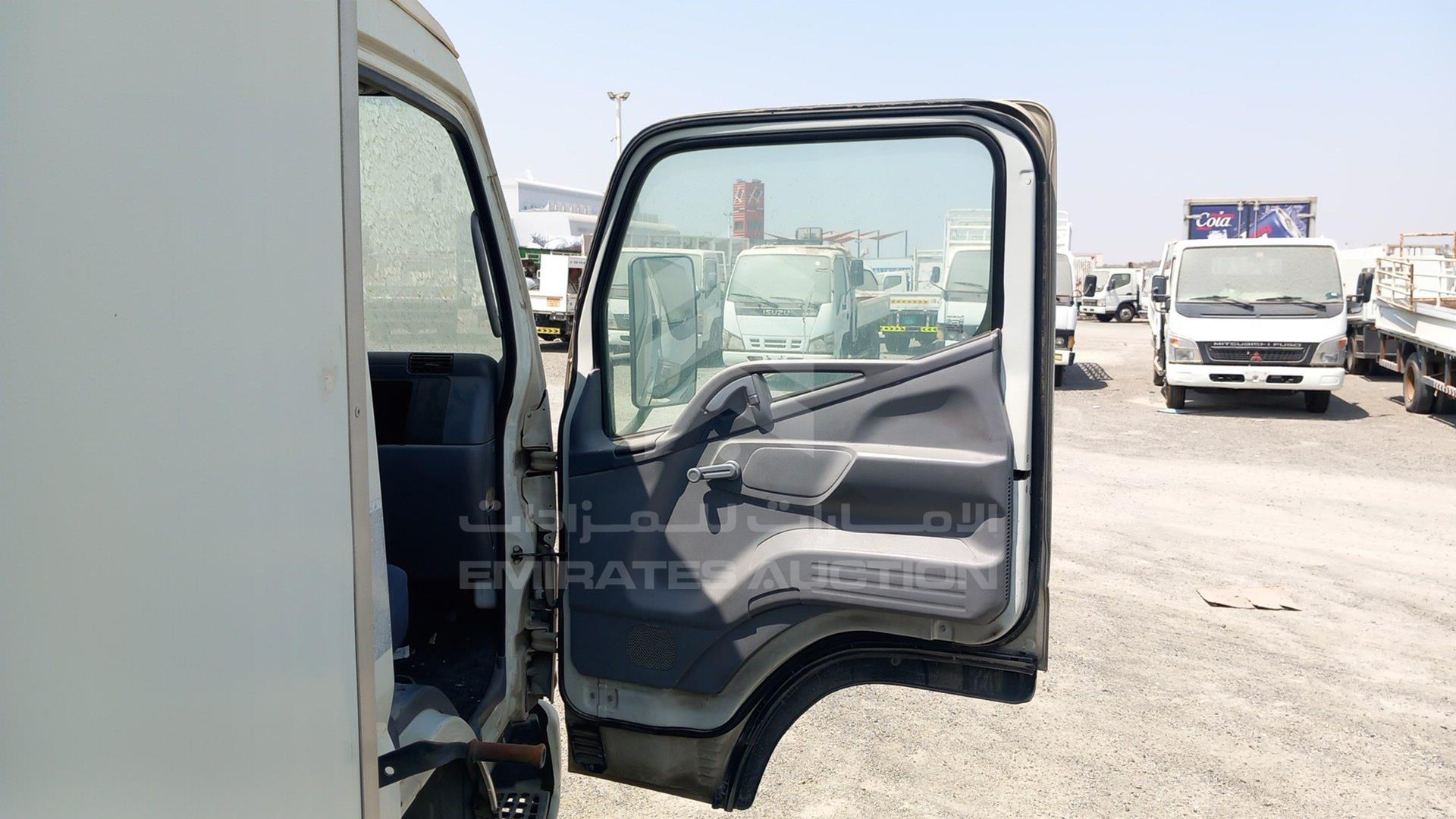 2016 MITSUBISHI CANTER VIN: JL6B6G6P3GK011990
