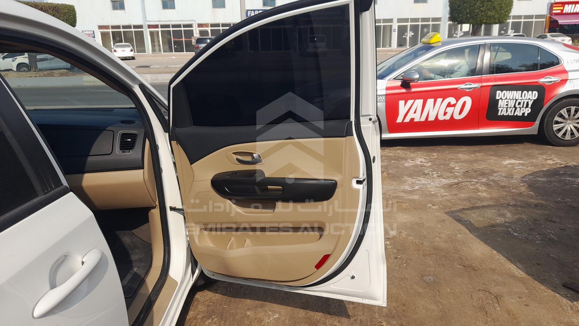 2020 KIA CARNIVAL VIN: KNAMB8121L6645488