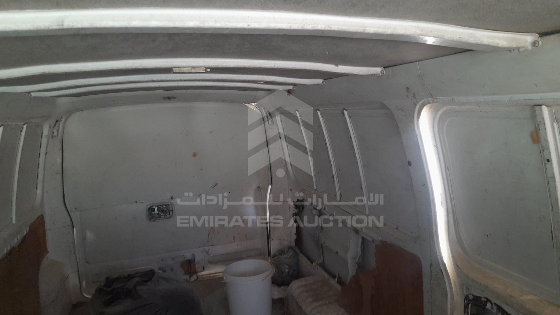 2008 NISSAN URVAN VIN: JM6AE52S78X100615