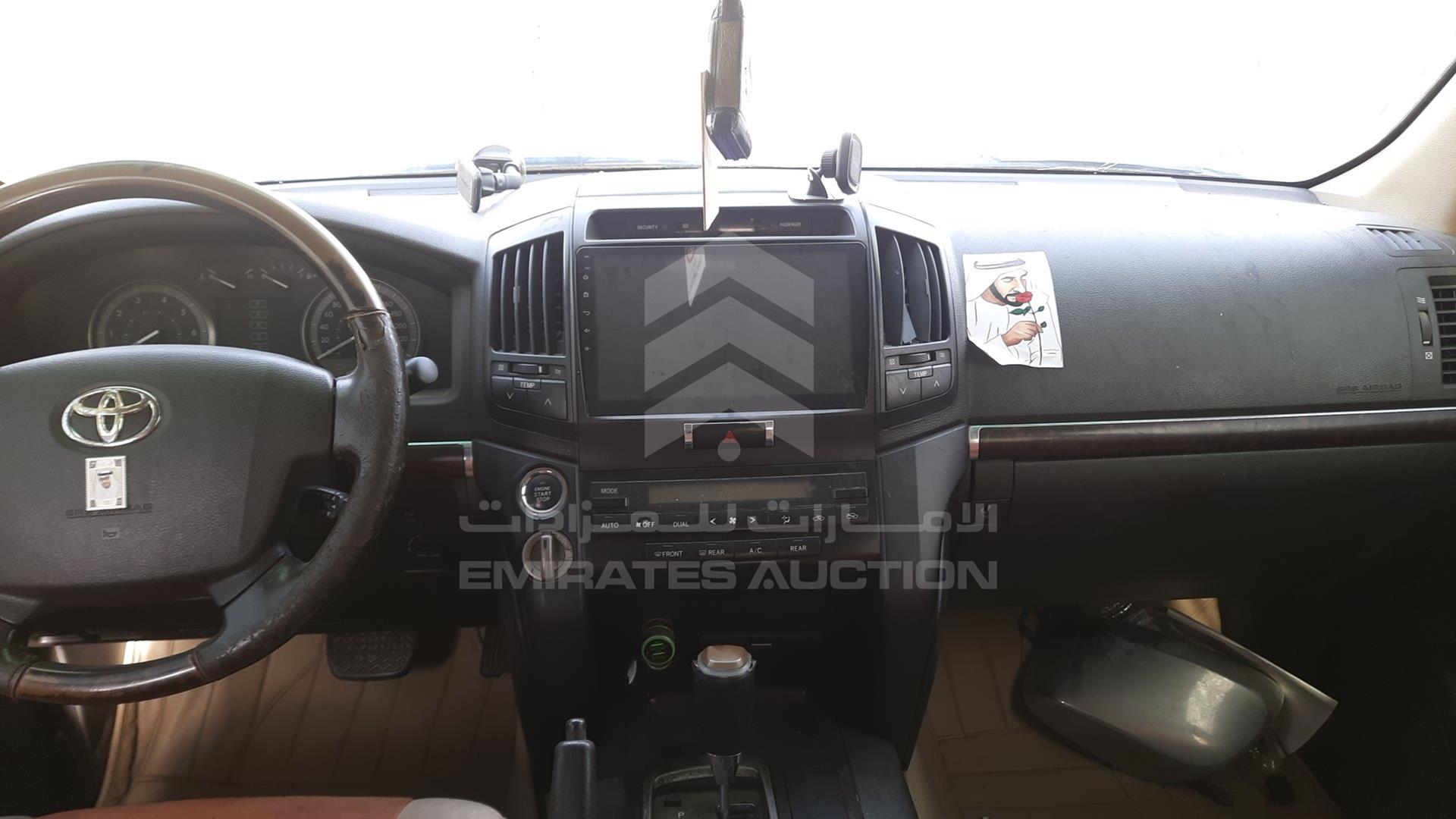 2009 TOYOTA LAND CRUISER VIN: JTMHT09J495031578