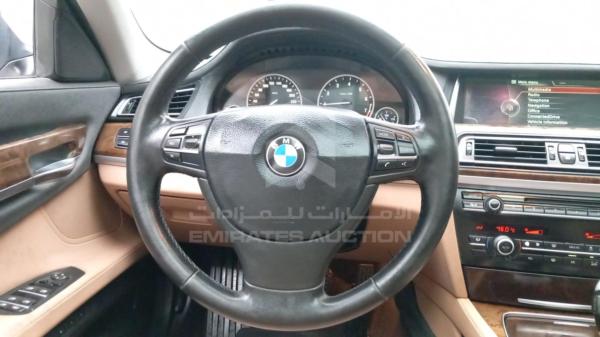2013 BMW 730 VIN: WBAYE2109DDZ45880