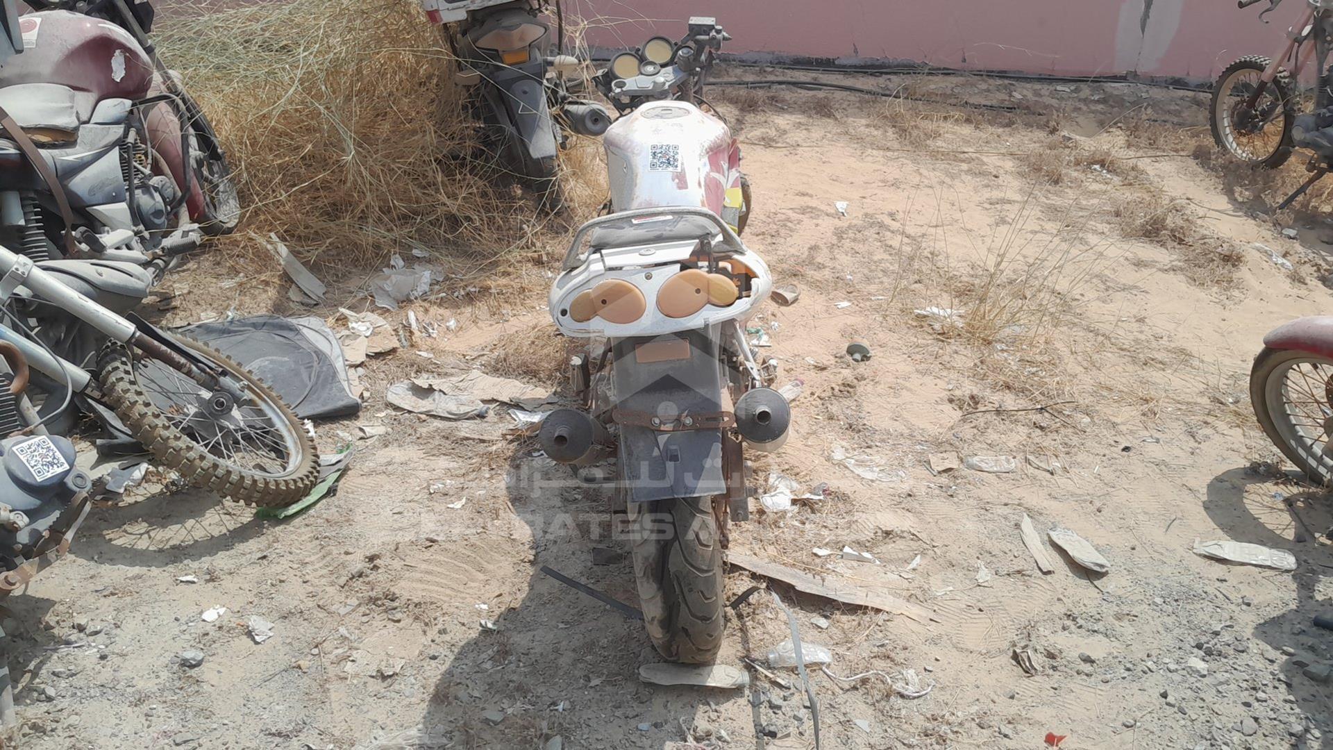 0 HONDA MOTORBIKE VIN: LLCLPU1HX51B30904