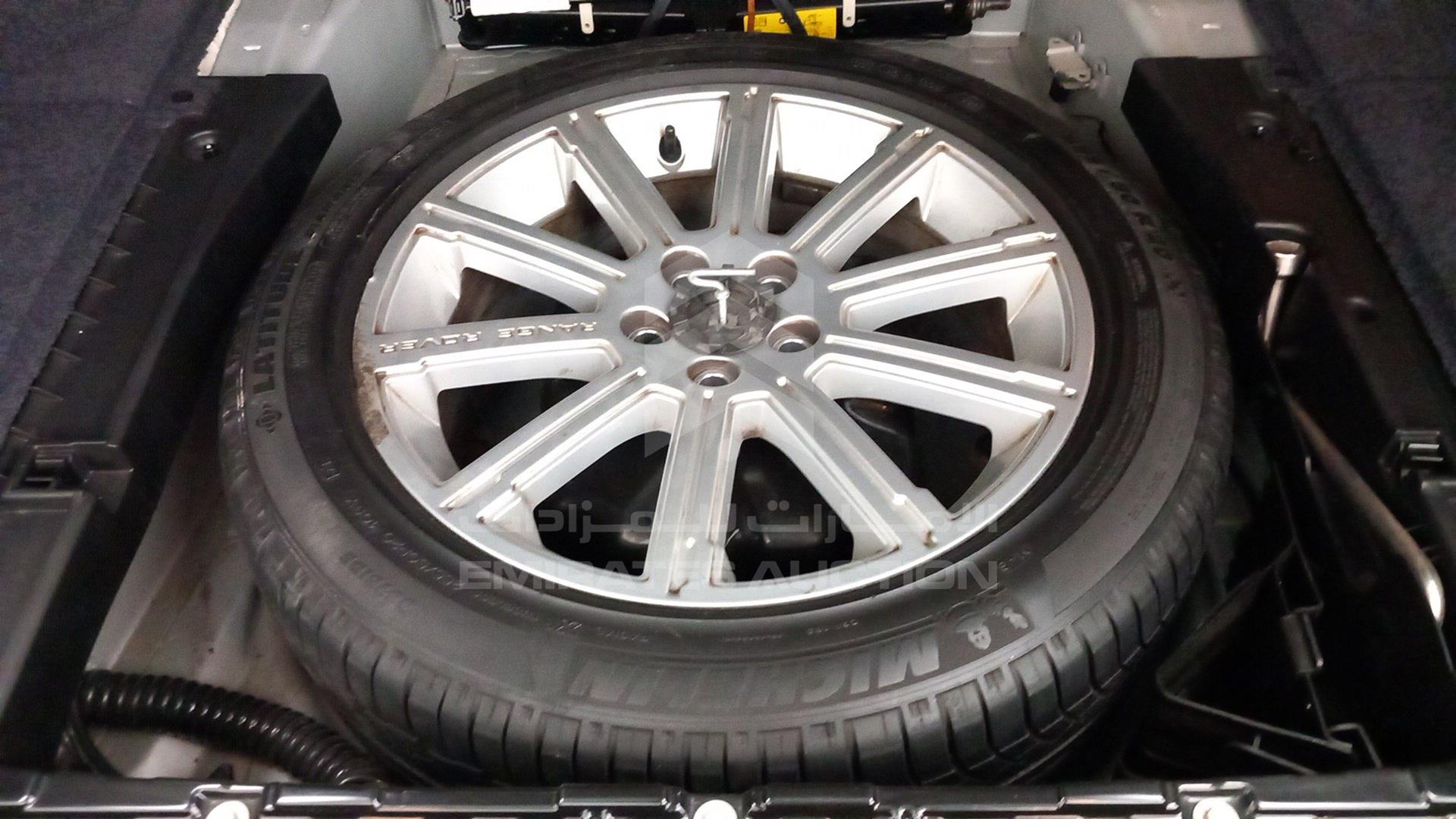 2010 RANGE ROVER VOGUE VIN: SALLMAME4AA319445