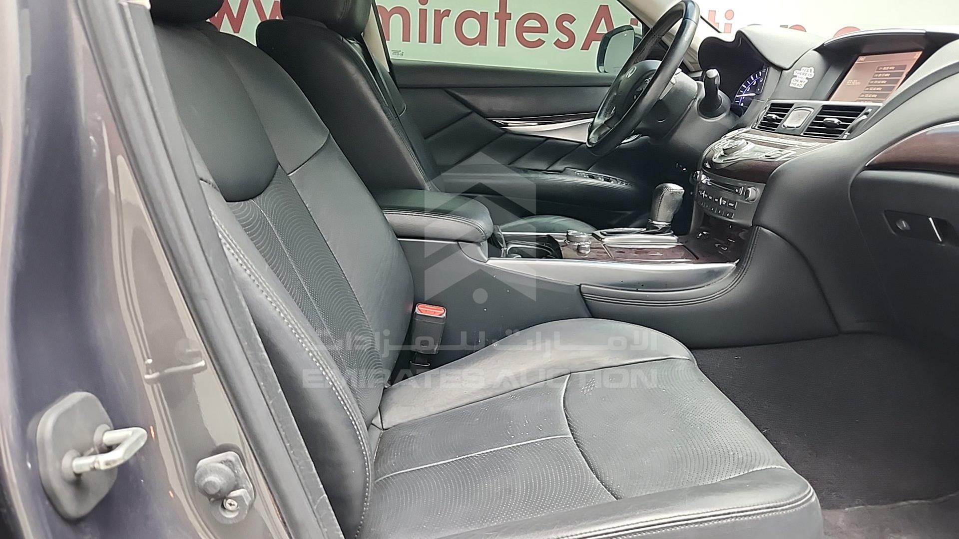 2016 INFINITI Q70 VIN: JNKBY1AP2GM320148