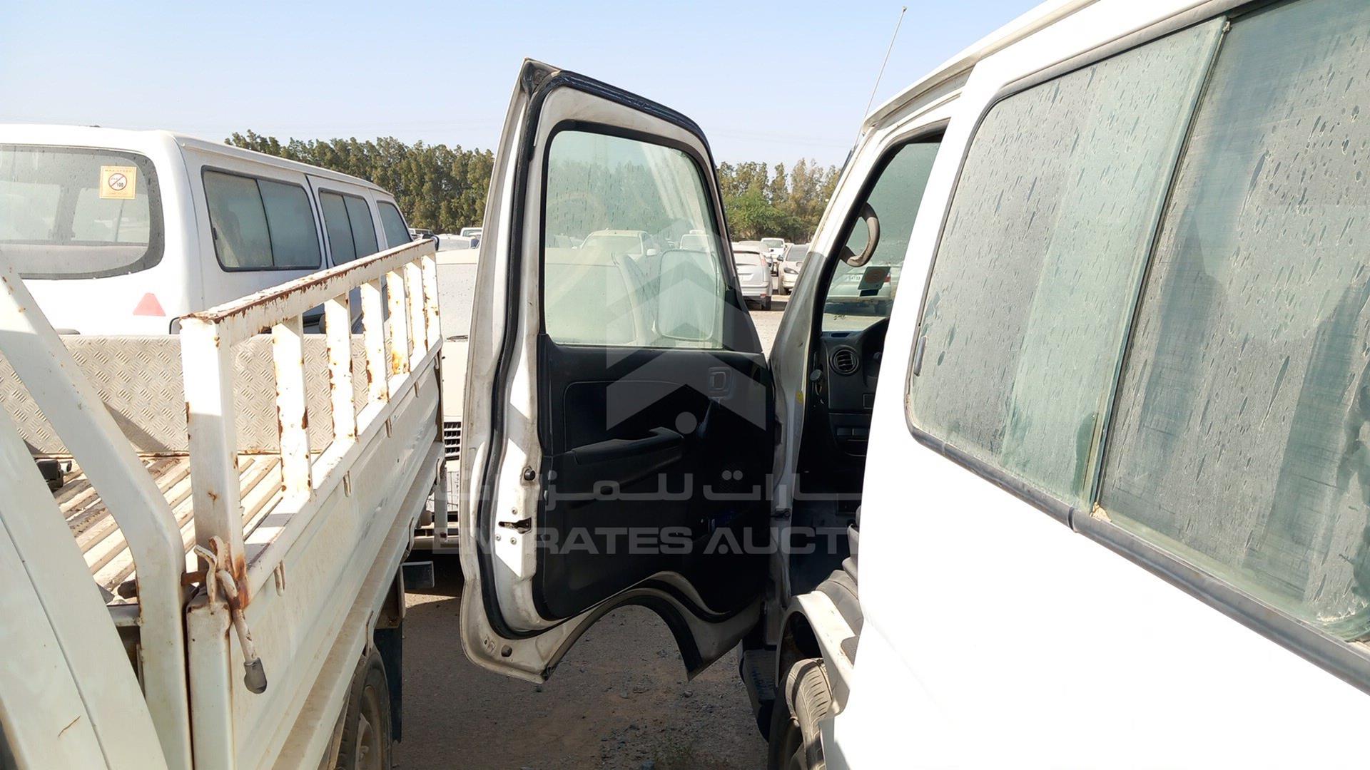 2008 NISSAN URVAN VIN: JN6AE54S78X005209