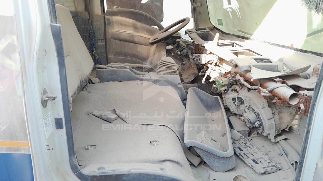 2015 Isuzu Pick up — Front Right Passenger Seat View — Photo 17