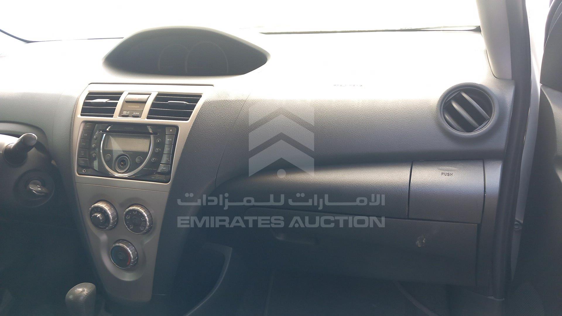 2011 TOYOTA YARIS VIN: JTDBW9236B4051565