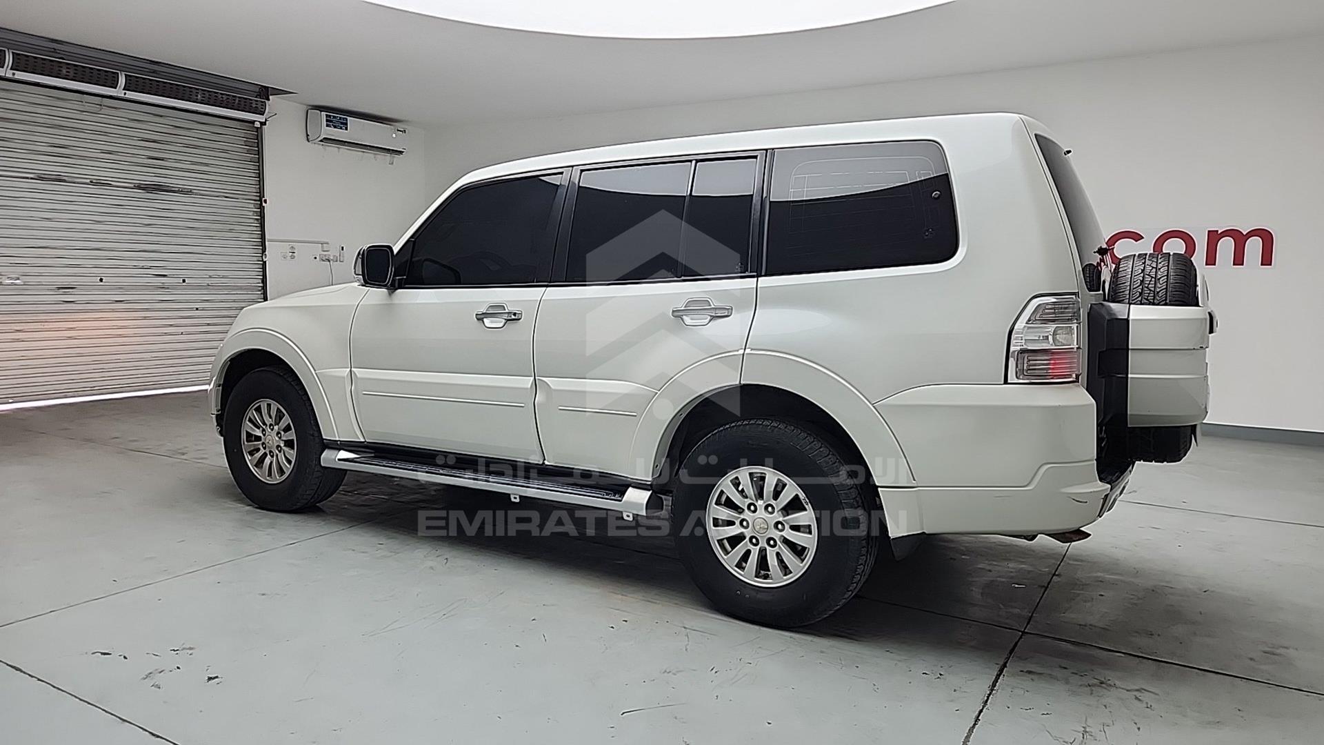 2011 MITSUBISHI PAJERO VIN: JMYLRV95WBJ701598