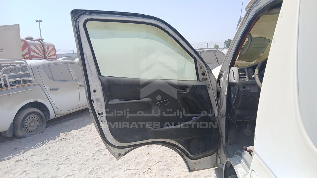 2005 Toyota Hiace — Front Left Door — Photo 10