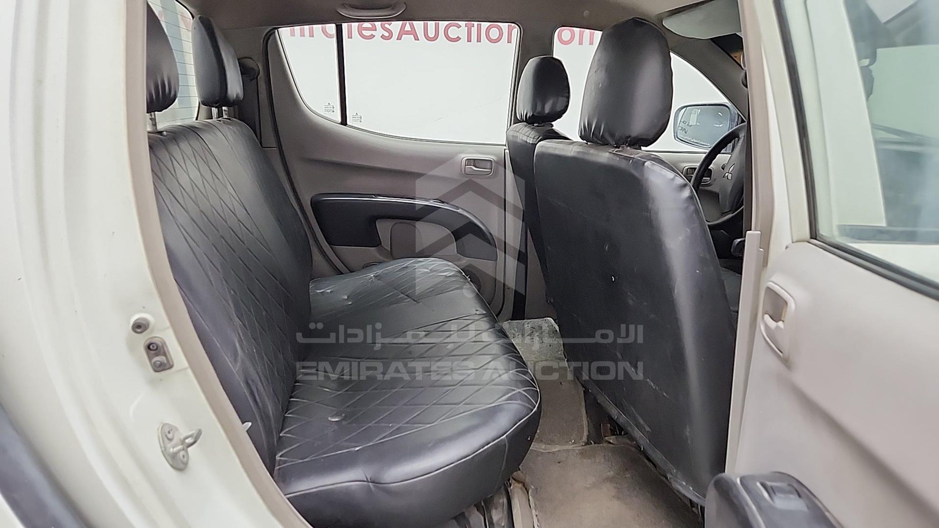 2013 MITSUBISHI L 200 VIN: MMBJNKA50DD007070