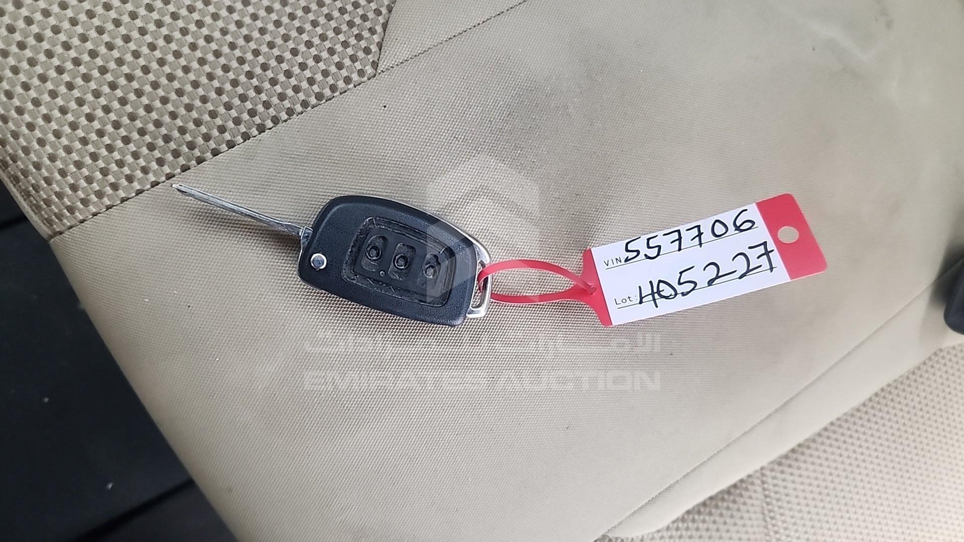 2014 HYUNDAI SONATA VIN: KMHEB41CXEA557706