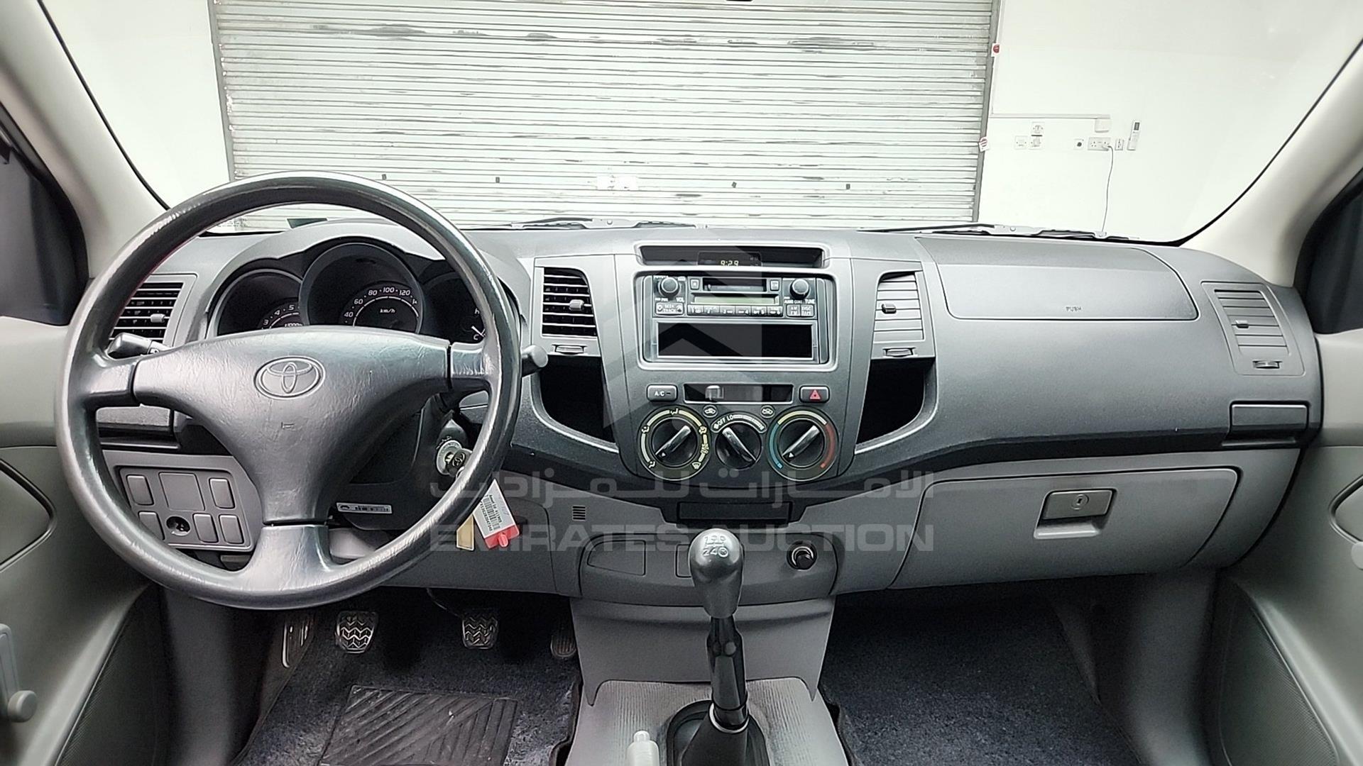 2011 TOYOTA HILUX VIN: MR0EX12G2B2047248