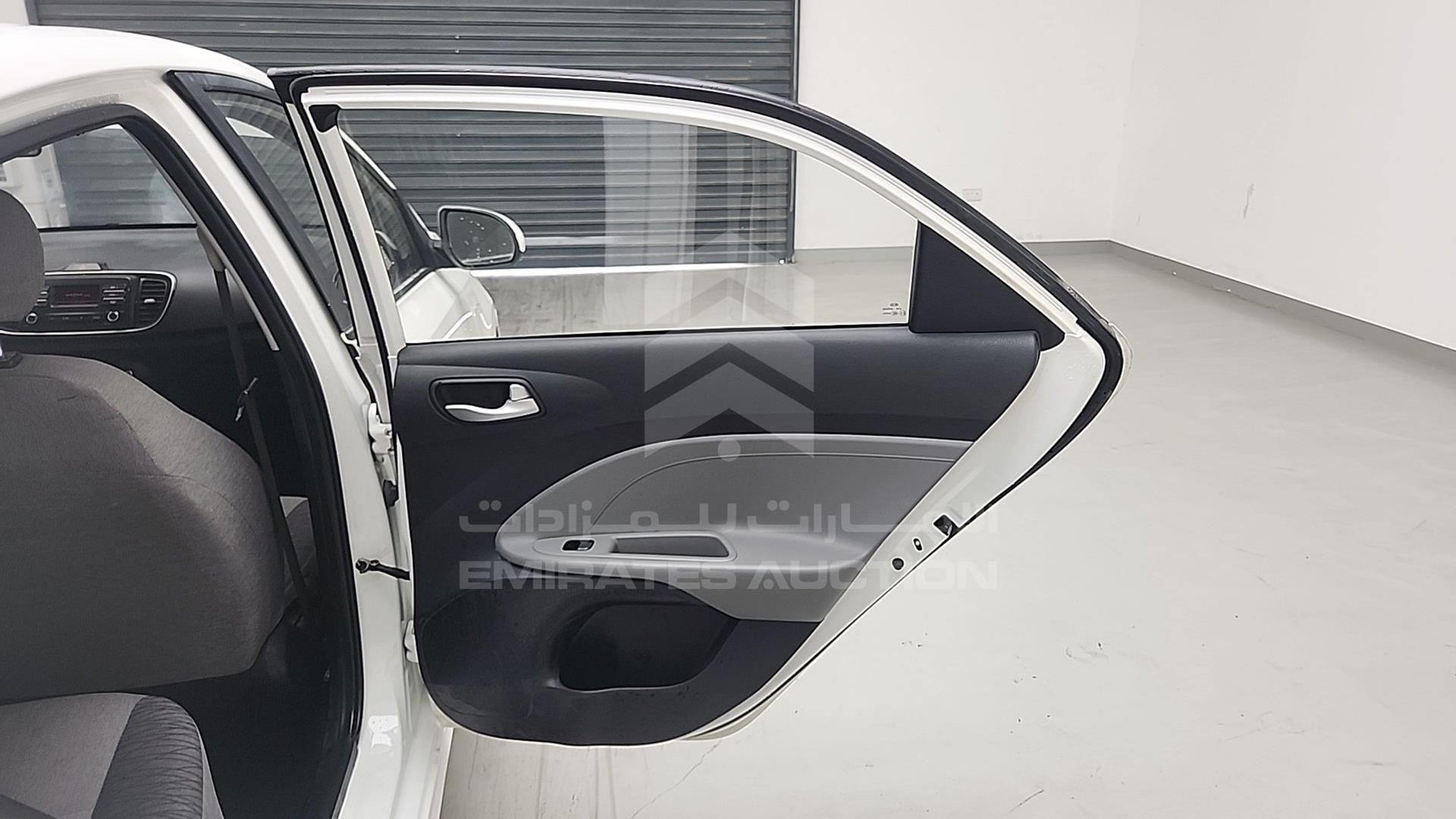 2020 KIA PEGAS VIN: LJD0AA290L0123220