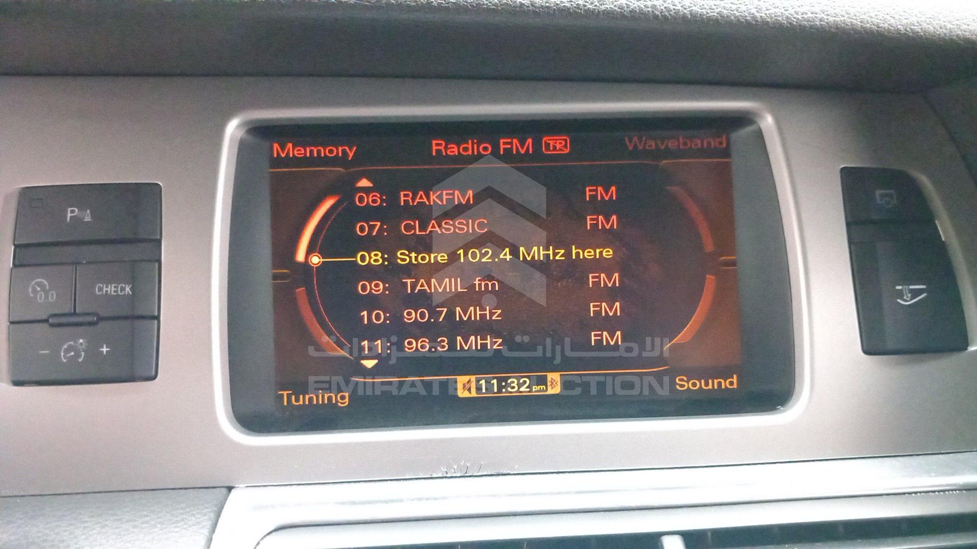 2010 AUDI Q7 VIN: WAUAVD4L4AD032801