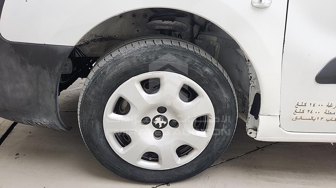2019 Peugeot Partner — Front Left Tyre — Photo 33