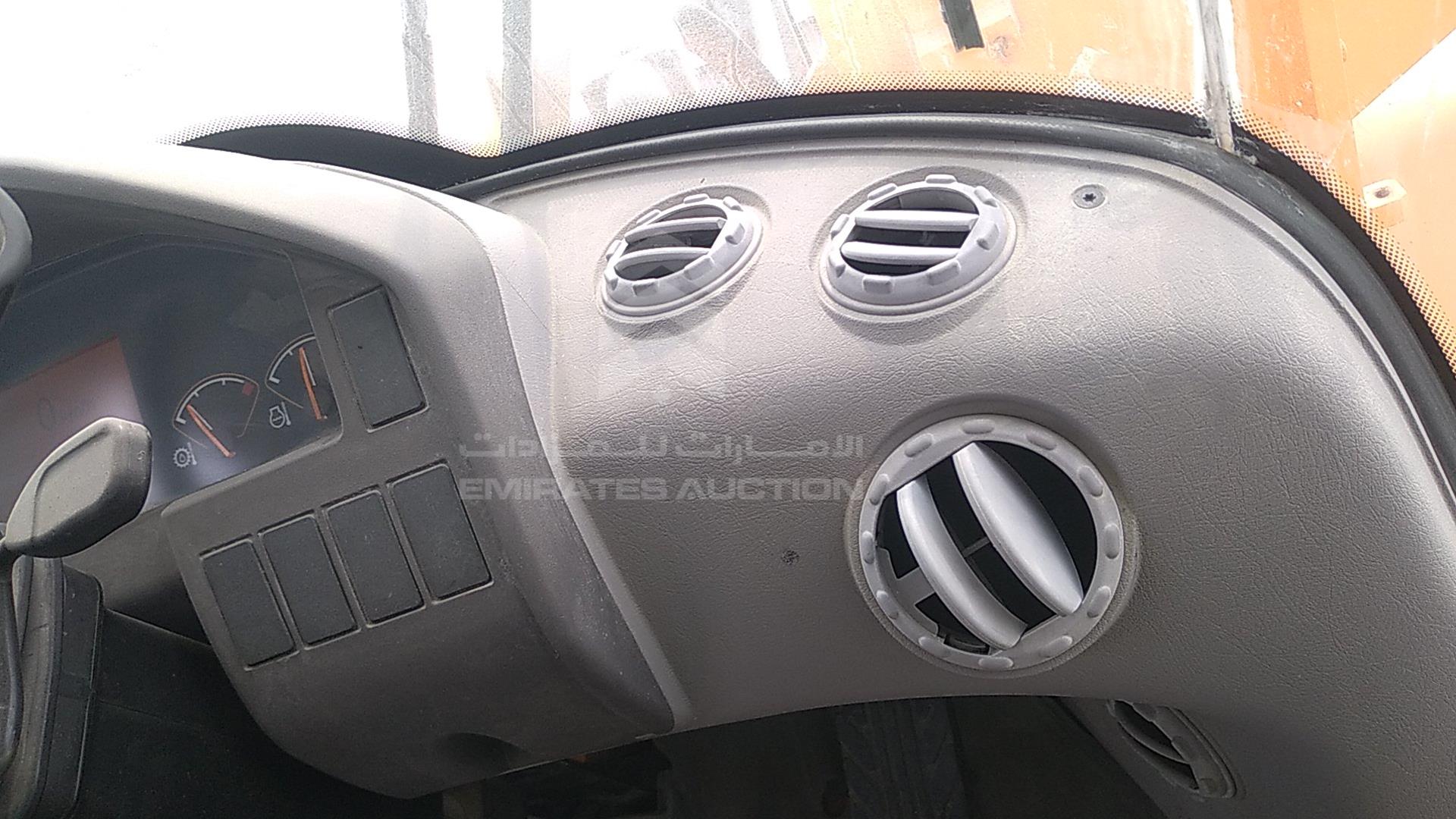 2013 VOLVO --- VIN: VCE0L105J00001158