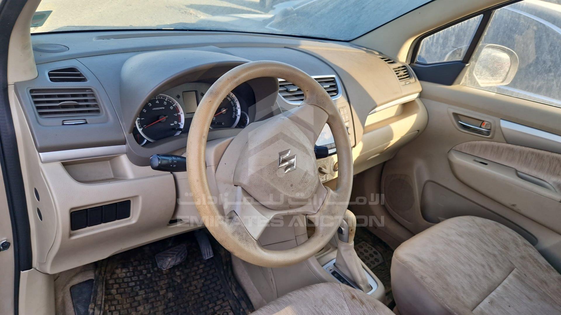 2015 SUZUKI ERTIGA VIN: MA3ZE8A11F0261397