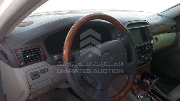 Lexus LS 430 2001 JTHBN30F210025546 Image 4
