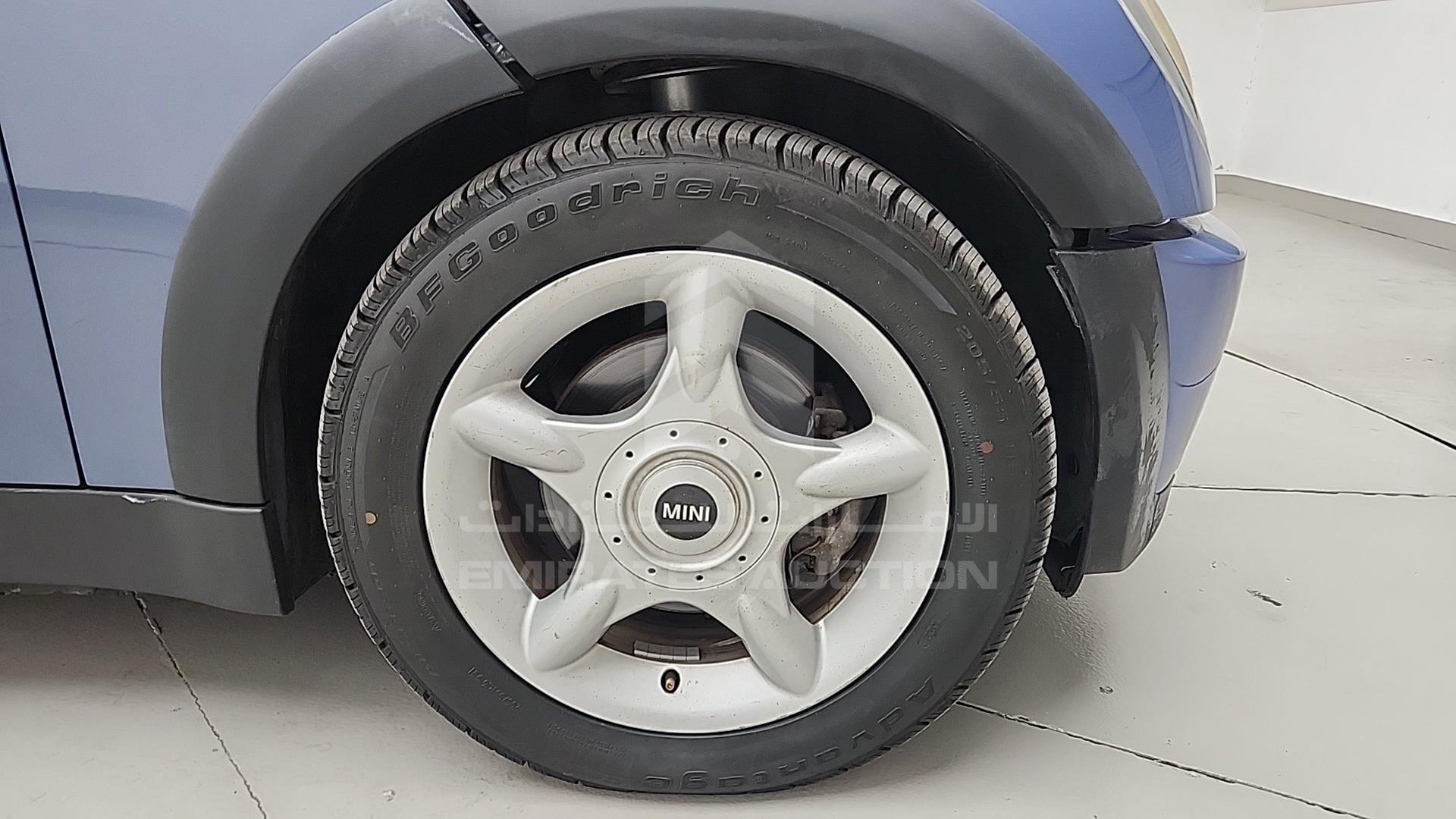 2005 MINI COOPER VIN: WMWRF33555TG13073