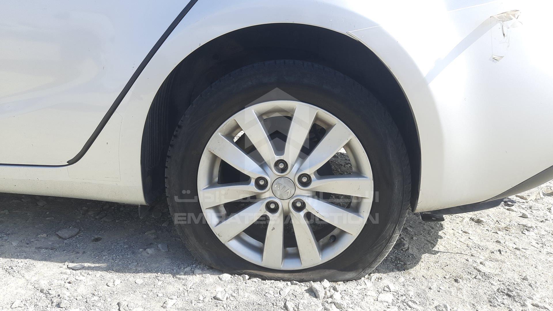 2016 KIA CERATO VIN: KNAFK4118G5418982