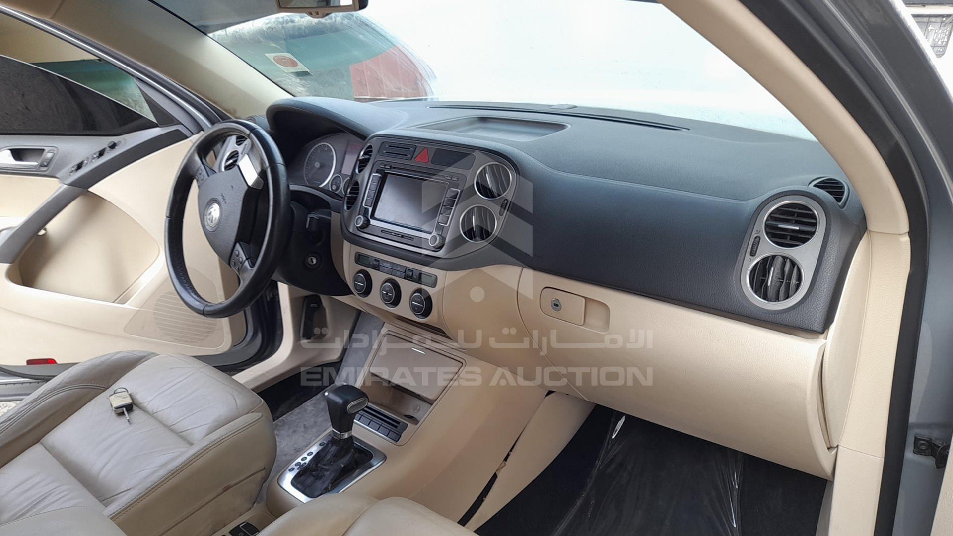 2009 VOLKSWAGEN TIGUAN VIN: WVGCE15N29W019177