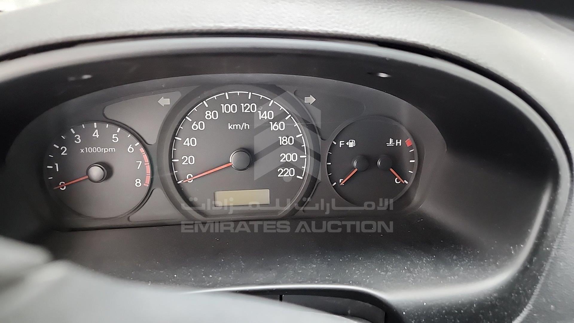 2012 HYUNDAI H1 VIN: KMHWG81R8CU364919