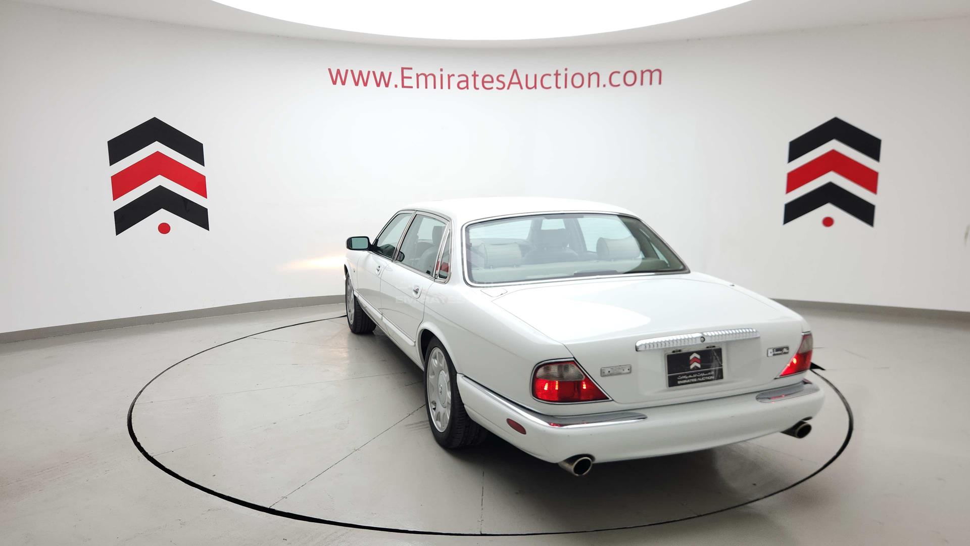 1999 JAGUAR X J 8 VIN: SAJKD684XXC868976