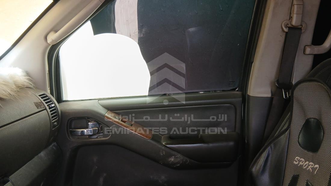 نيسان باث فايندر 2006 — الباب الأمامي الأيمن — صورة 25