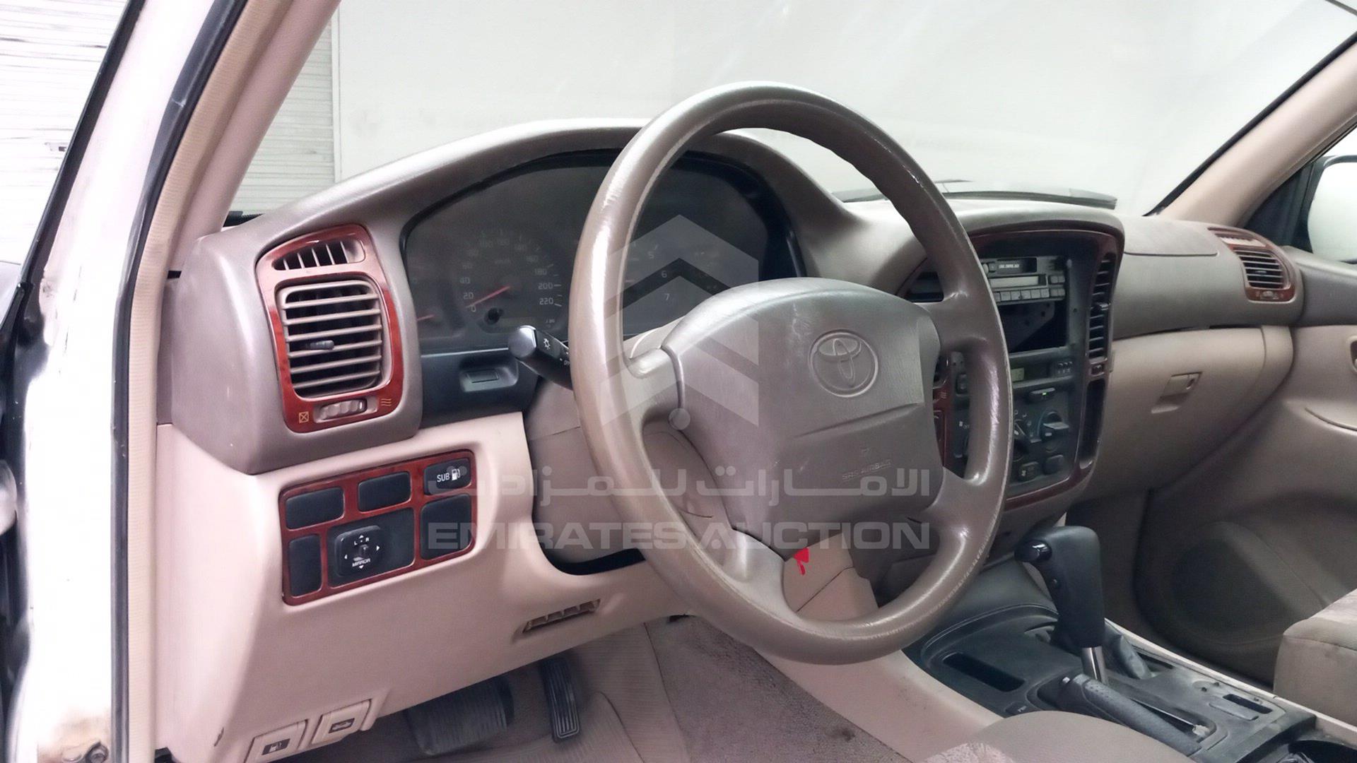 2002 TOYOTA LAND CRUISER VIN: JTEHJ09J725031906
