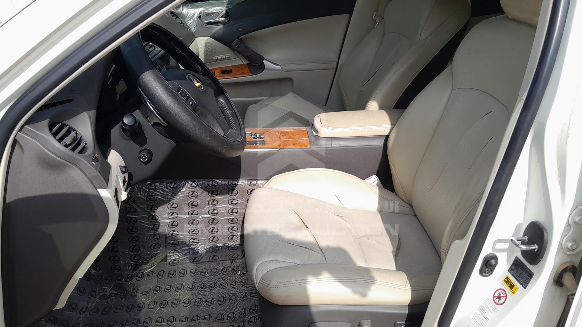 2009 LEXUS IS300 VIN: JTHBG262092018278