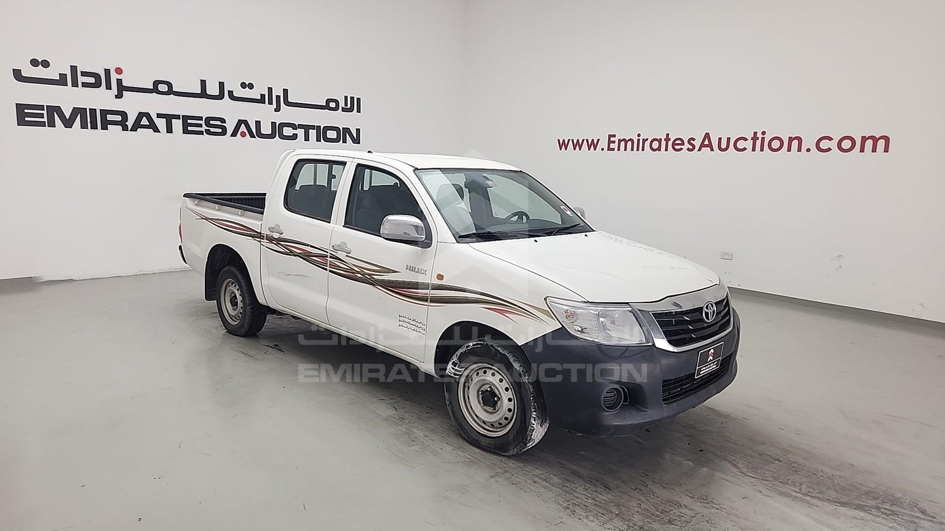 2015 TOYOTA HILUX VIN: MR0EW12G6F3032433