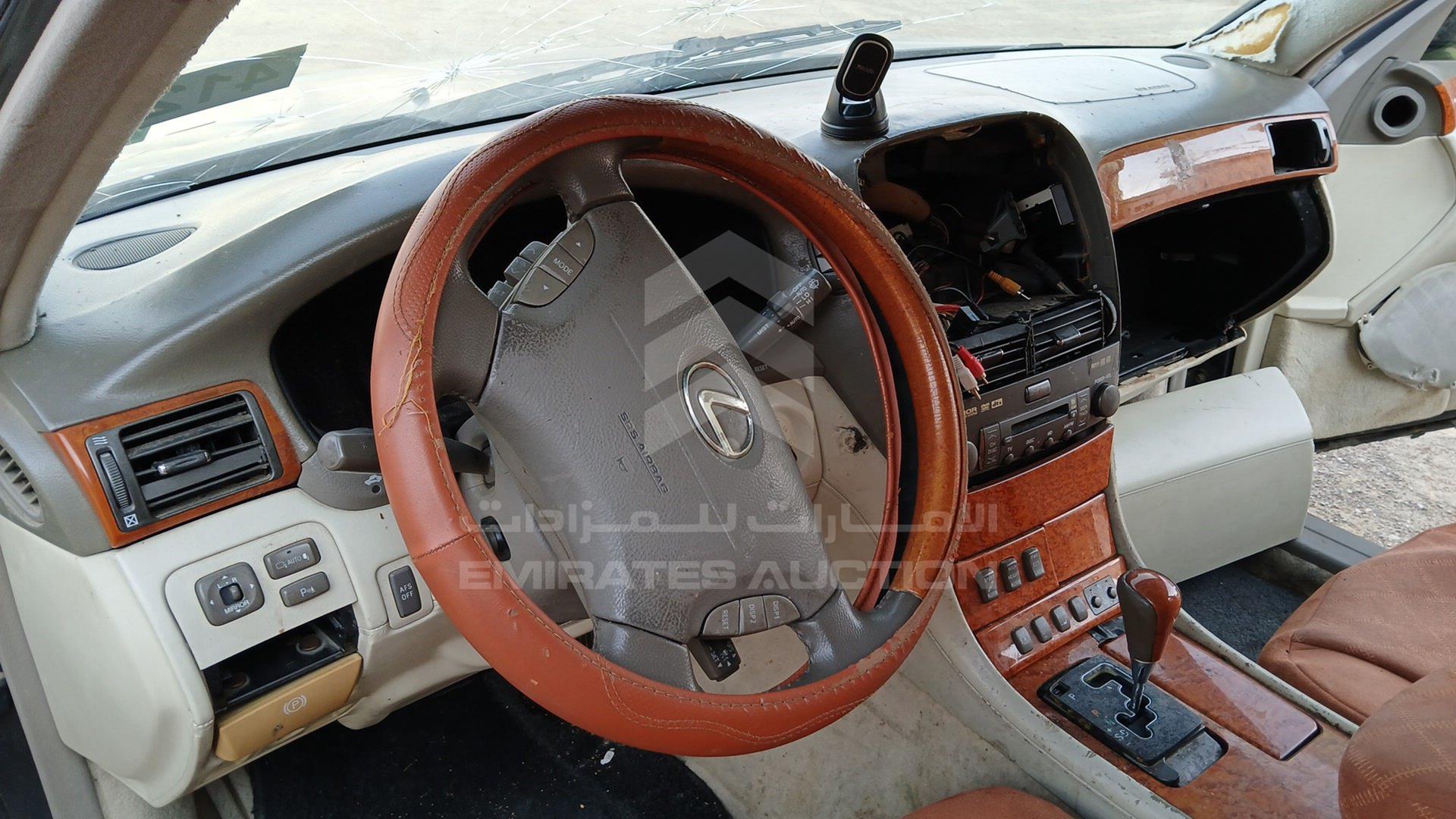 2005 LEXUS LS 430 VIN: JTHBN36F355001580