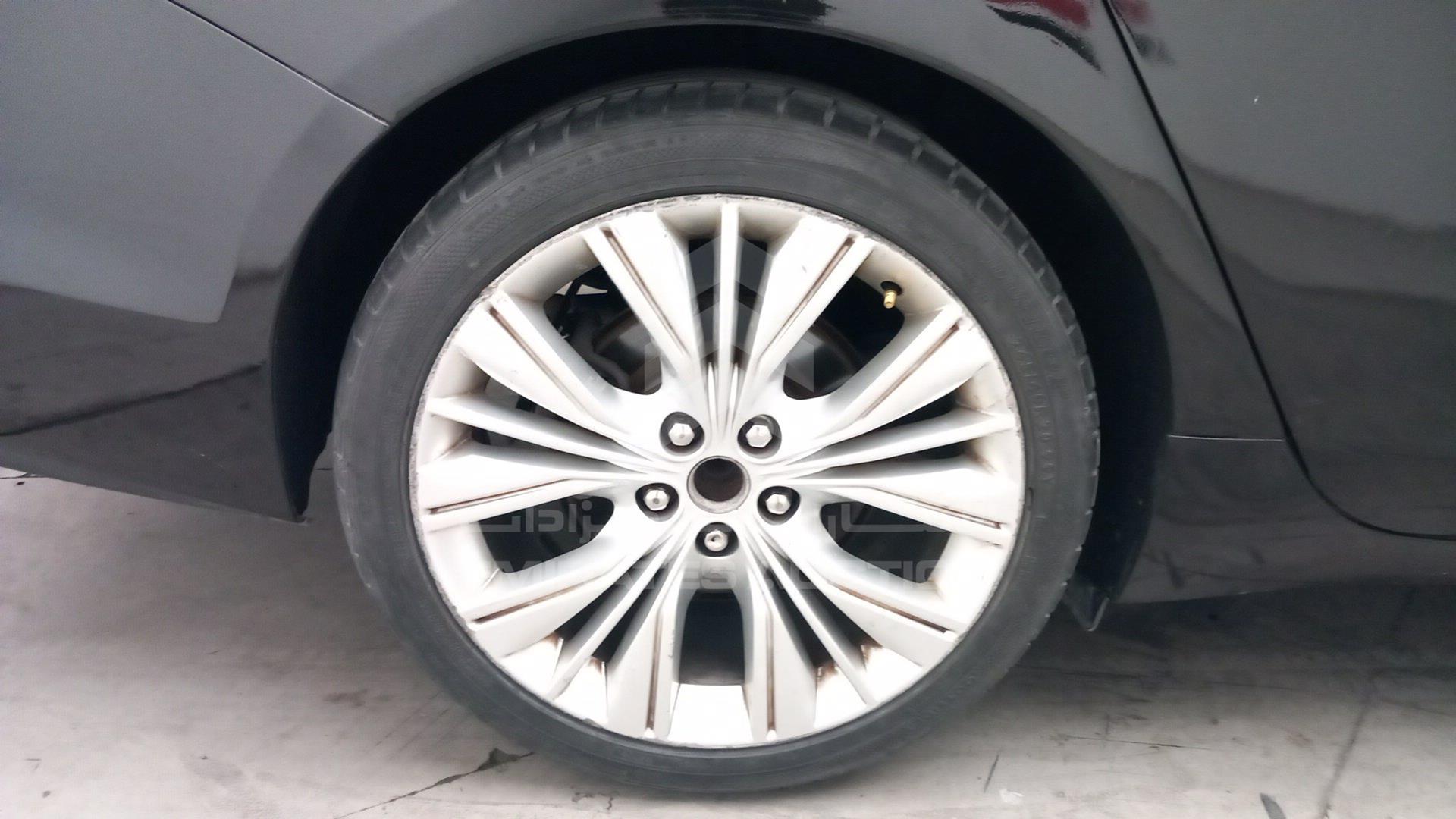 2019 CHEVROLET IMPALA VIN: 2G1135S31K9105681