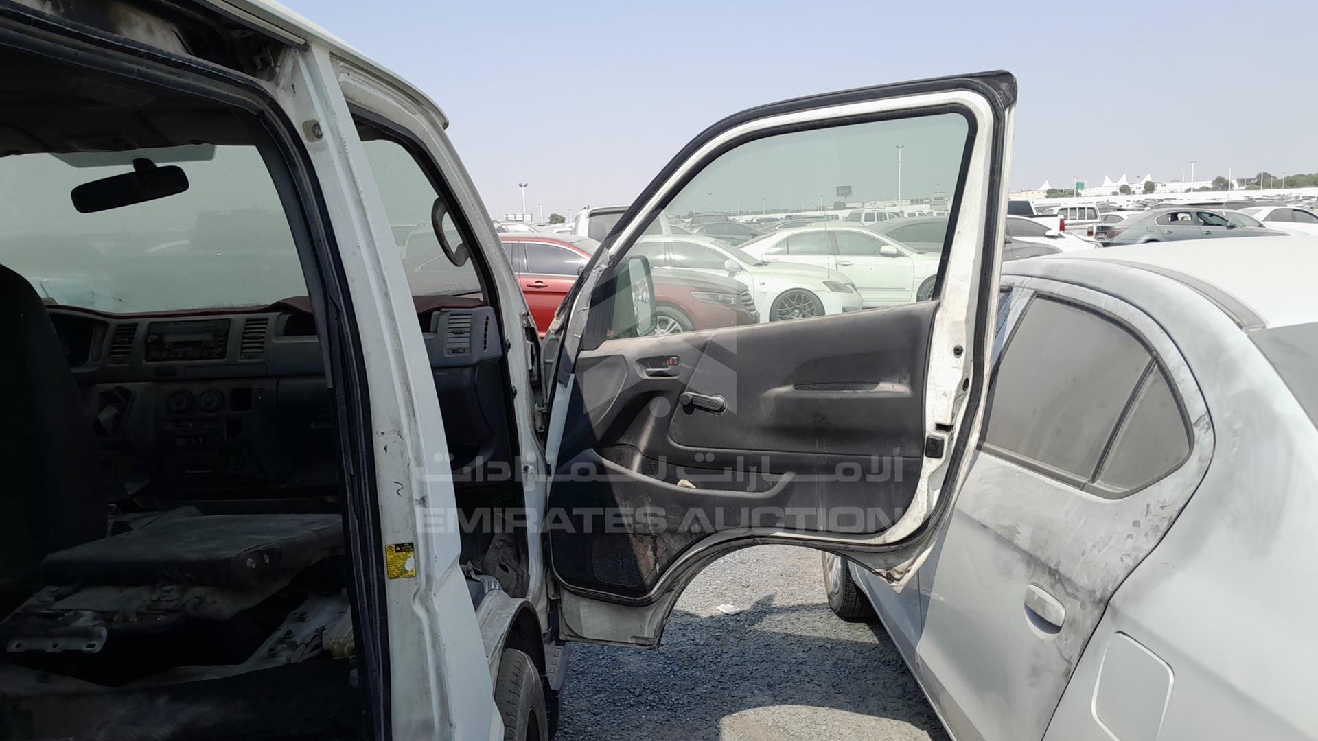 2011 TOYOTA HIACE VIN: JTGJX02P9B5021450