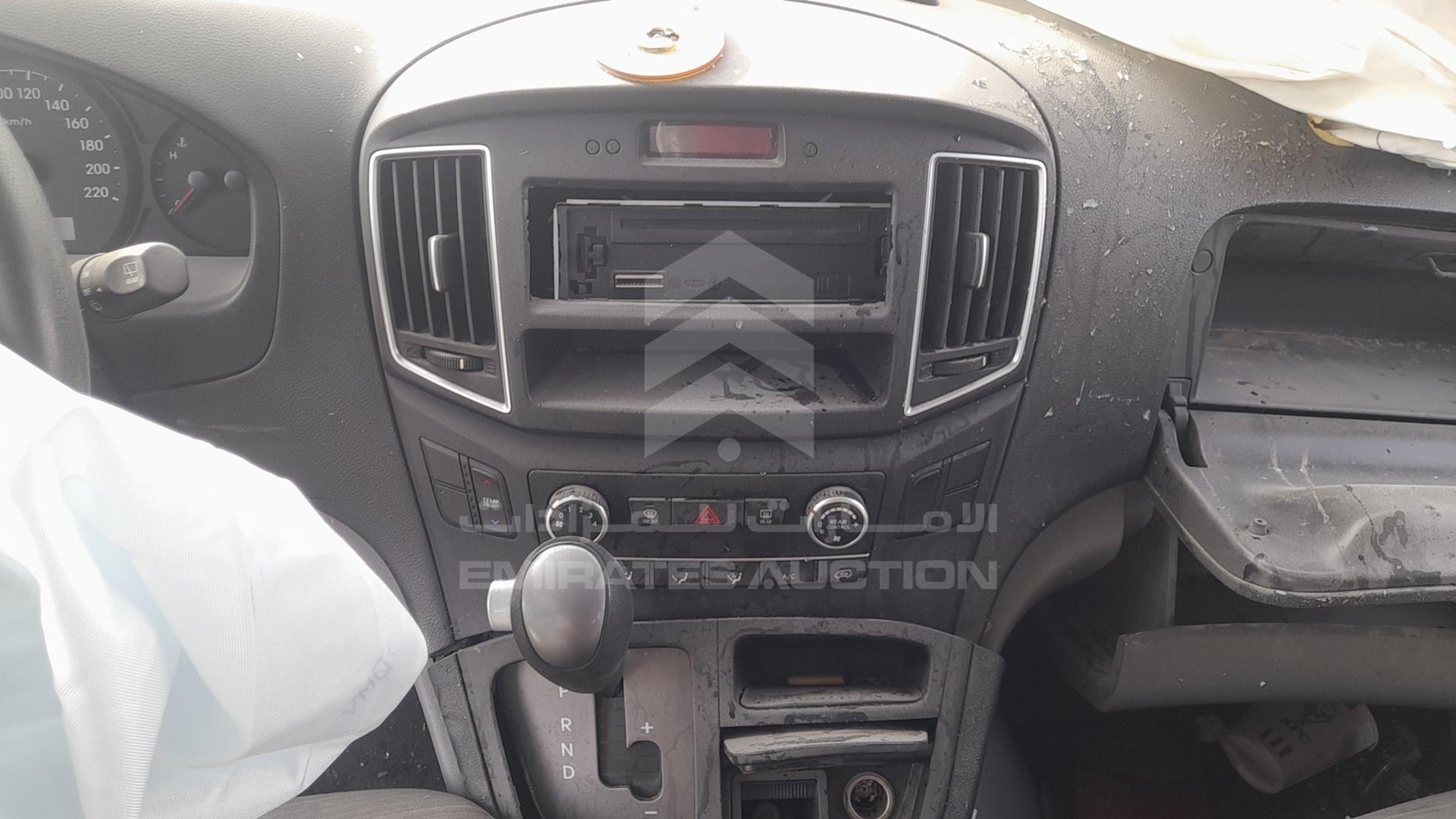 2020 HYUNDAI H1 VIN: KMJWA37R2LU128387
