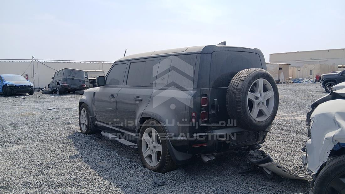 لاند روفر Defender 2023 — الزاوية الخلفية اليسرى — صورة 5