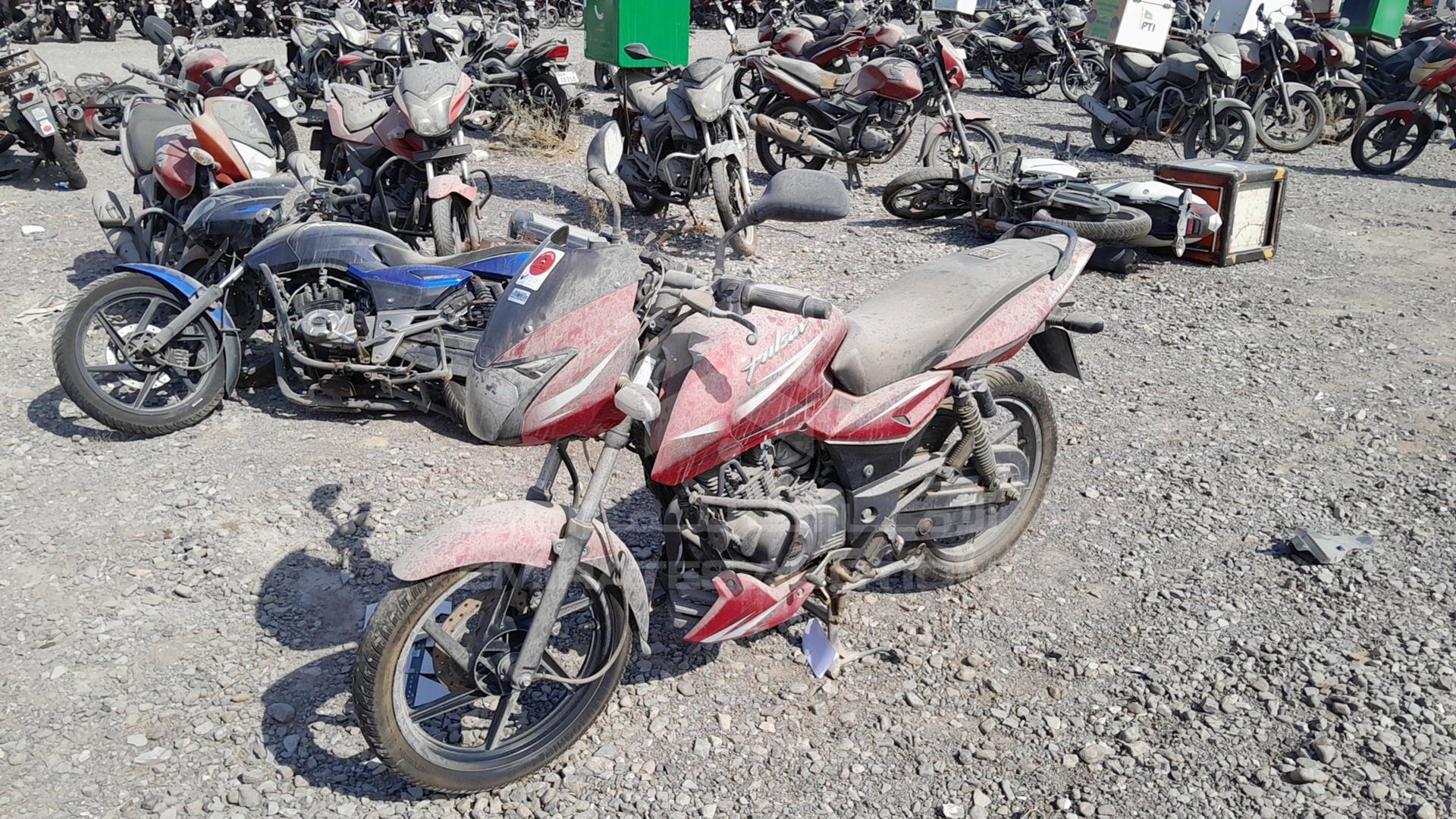0 BAJAJ PULSAR VIN: MD2A11CX2LCE56629