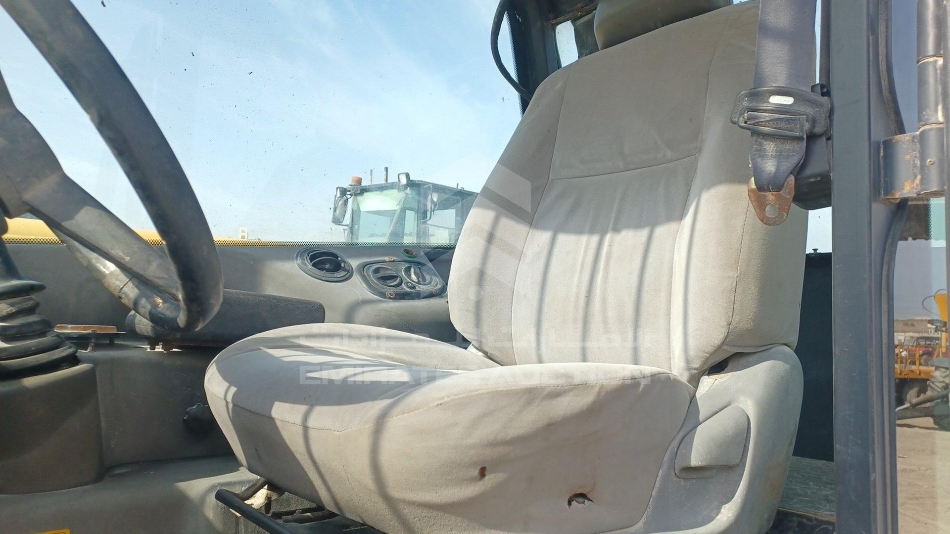 2007 NEW HOLLAND LM 1745 VIN: FNHNH17MN7HK37134
