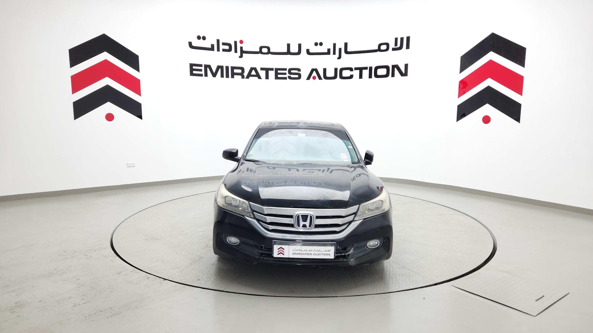 2016 HONDA ACCORD VIN: LUCCR2646G3408144