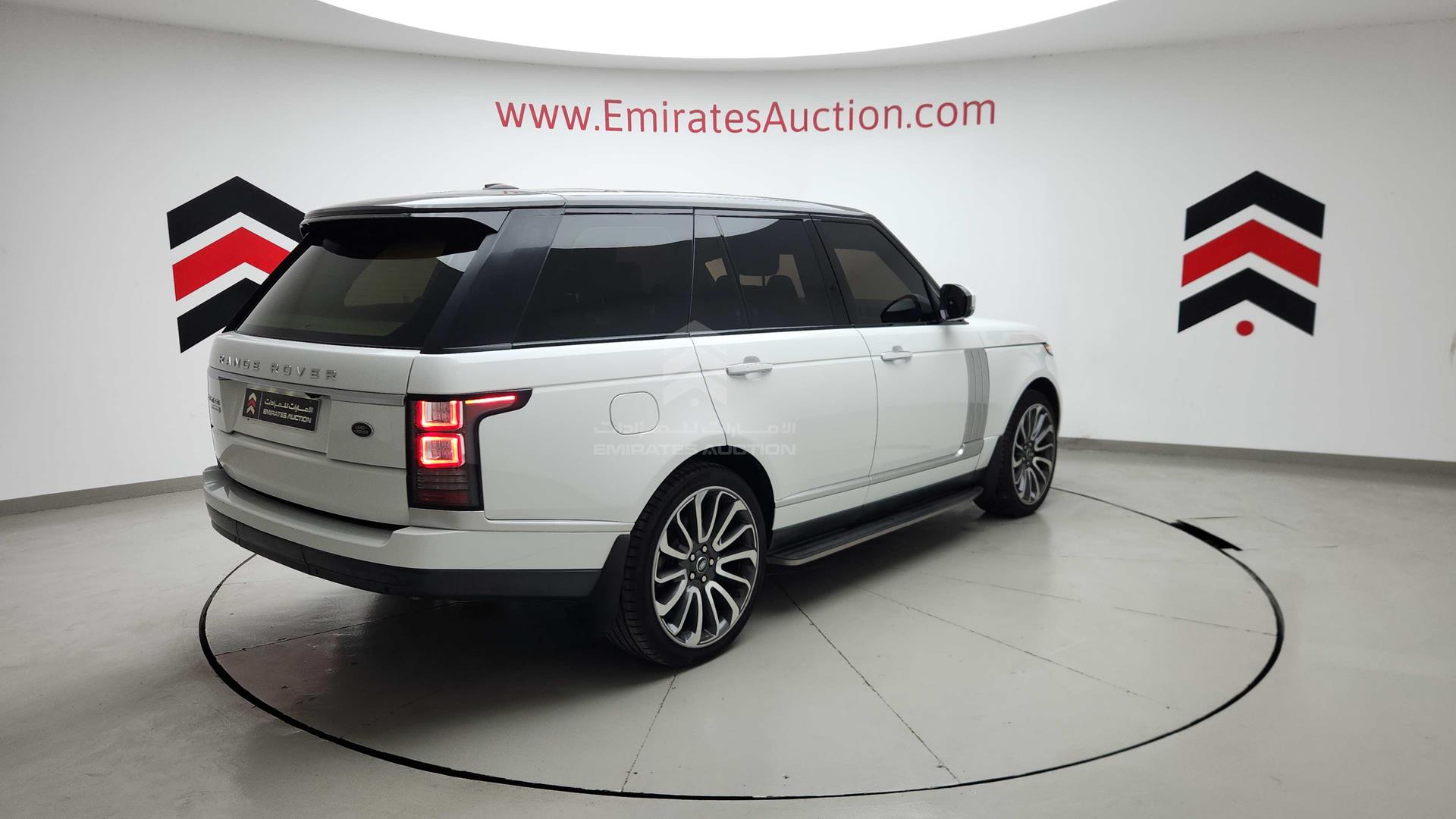 2016 RANGE ROVER VOGUE VIN: SALGA2DF3GA298871