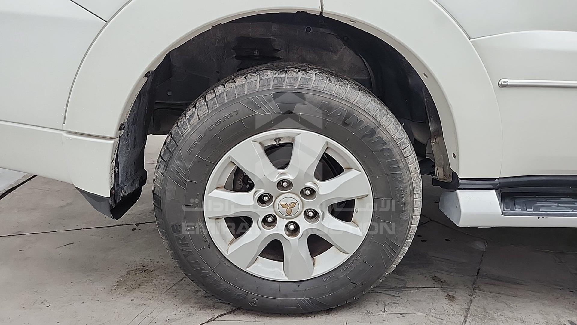2020 MITSUBISHI PAJERO VIN: JE4MR62M0LJ703693