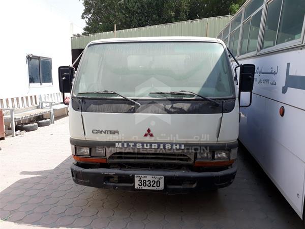 ميتسوبيشي كانتر 2002 للبيع في الامارات 96115