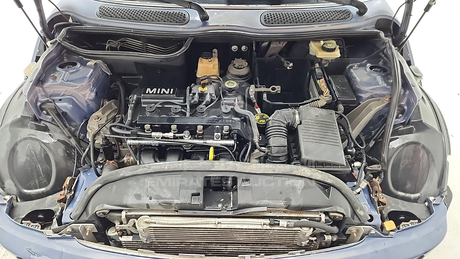 2007 MINI COOPER VIN: WMWRF31047TF92811