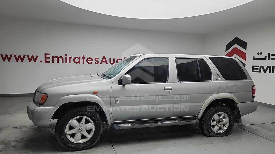 2005 Nissan Pathfinder — Front Left Angle — Photo 8