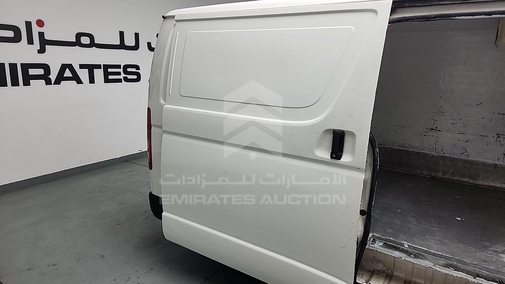 2015 TOYOTA HIACE VIN: JTFHX02PXF0098690